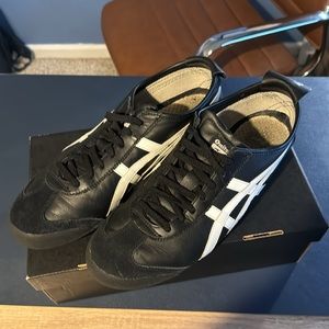 Onitsuka Tigers Mexico Black/White size 11 in box!